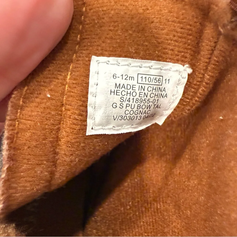 Old Navy Tan Faux Suede Fur Lined Bow Boots 6-12M EUC  baby walker soft sole